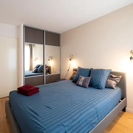 Le Wood And Stone Apartment